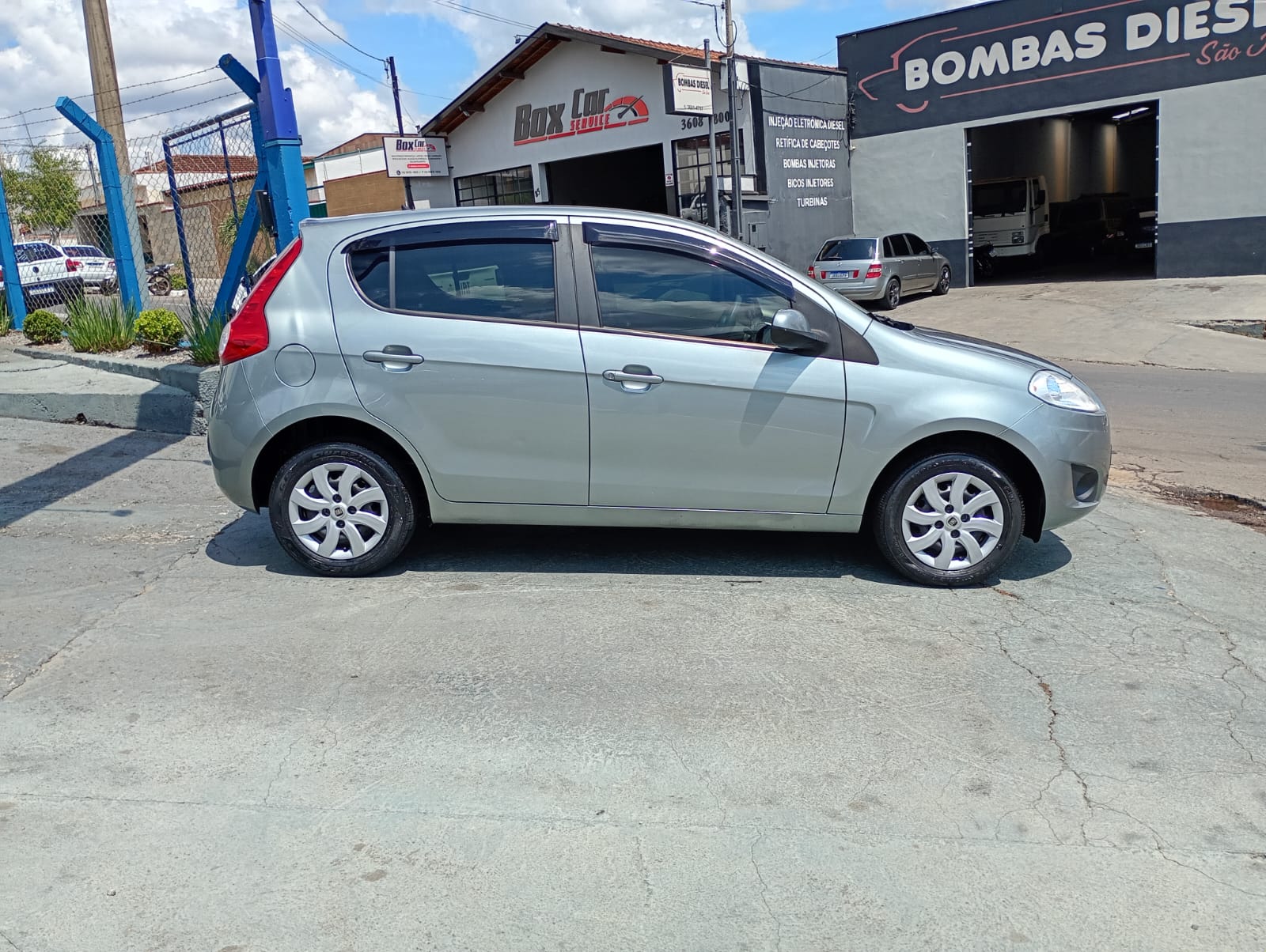 
								FIAT PALIO ATRACTIV 1.4 FLEX 2012/2013 full									