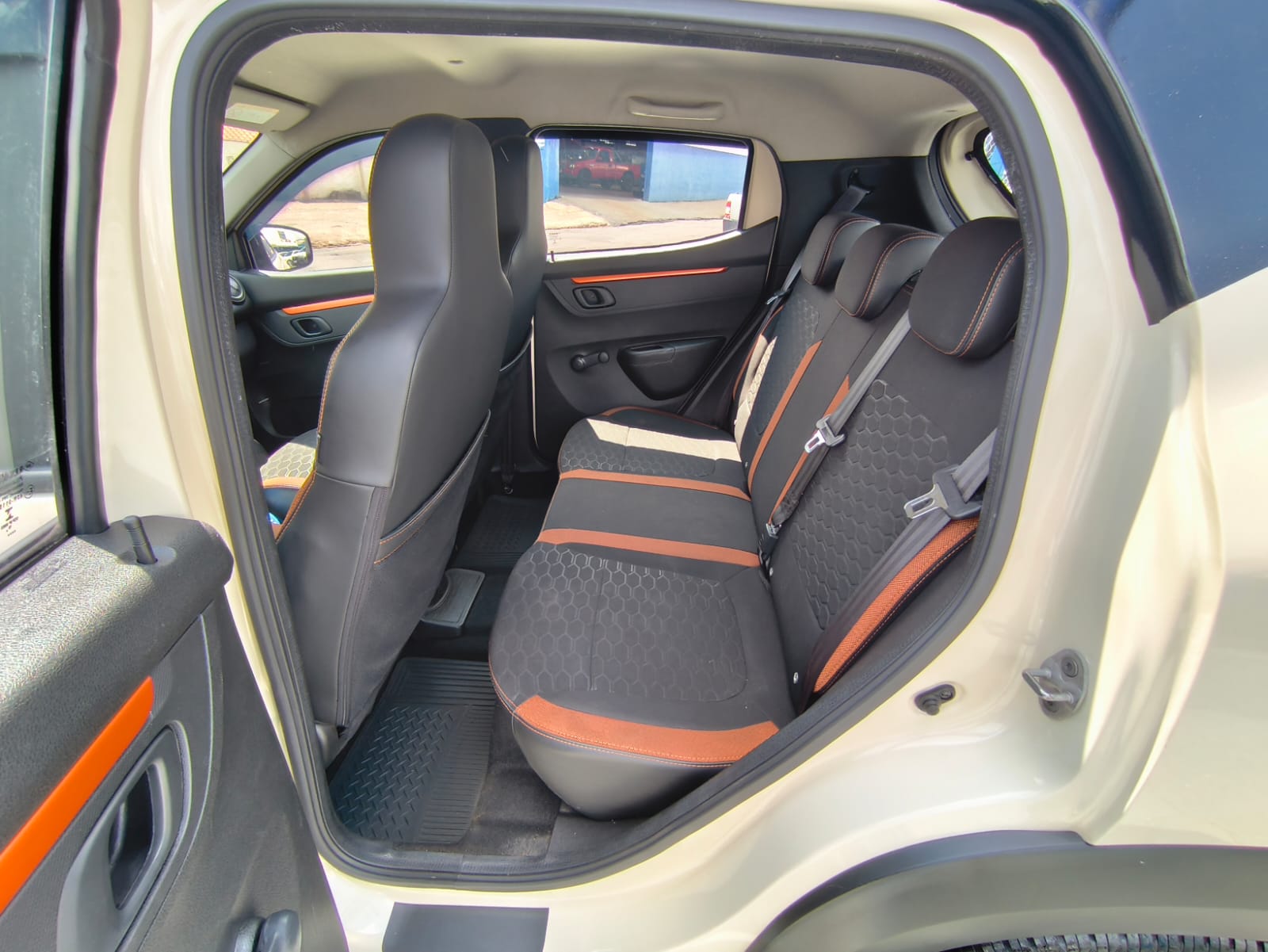 
								RENAULT KWID OUTSID 1.0 FLEX 2020/2021 full									