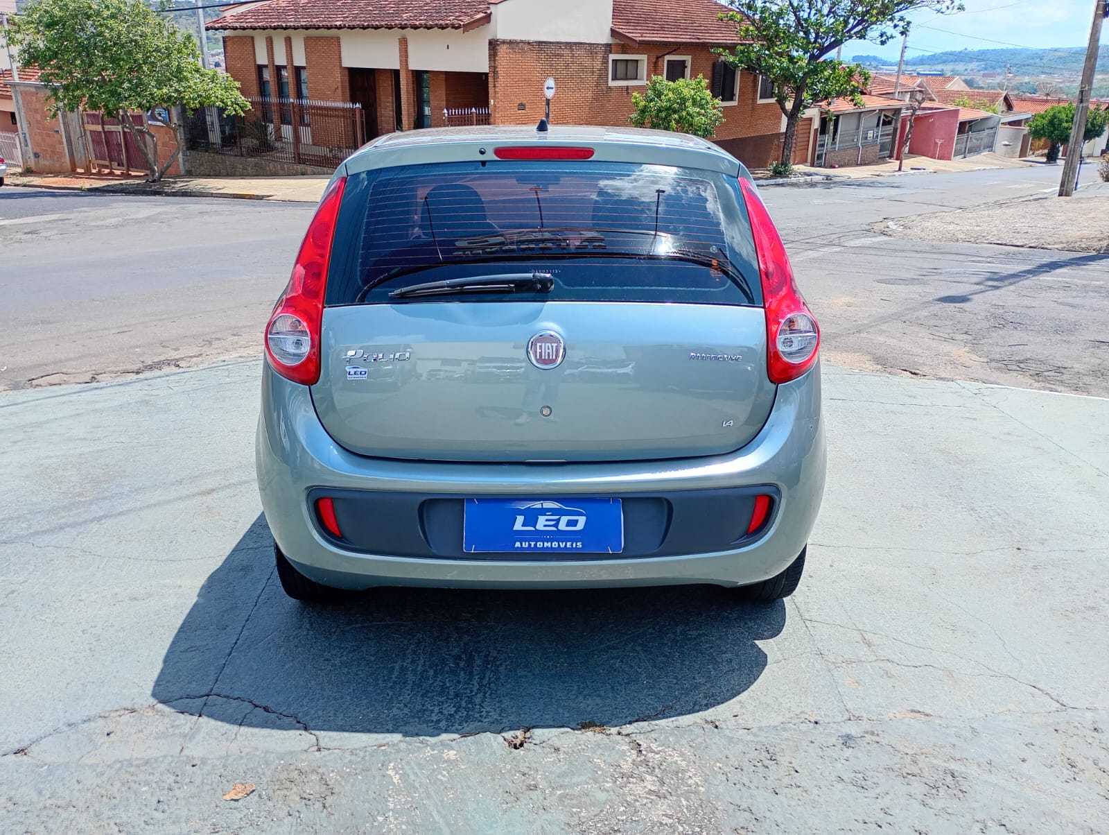 
								FIAT PALIO ATRACTIV 1.4 FLEX 2012/2013 full									