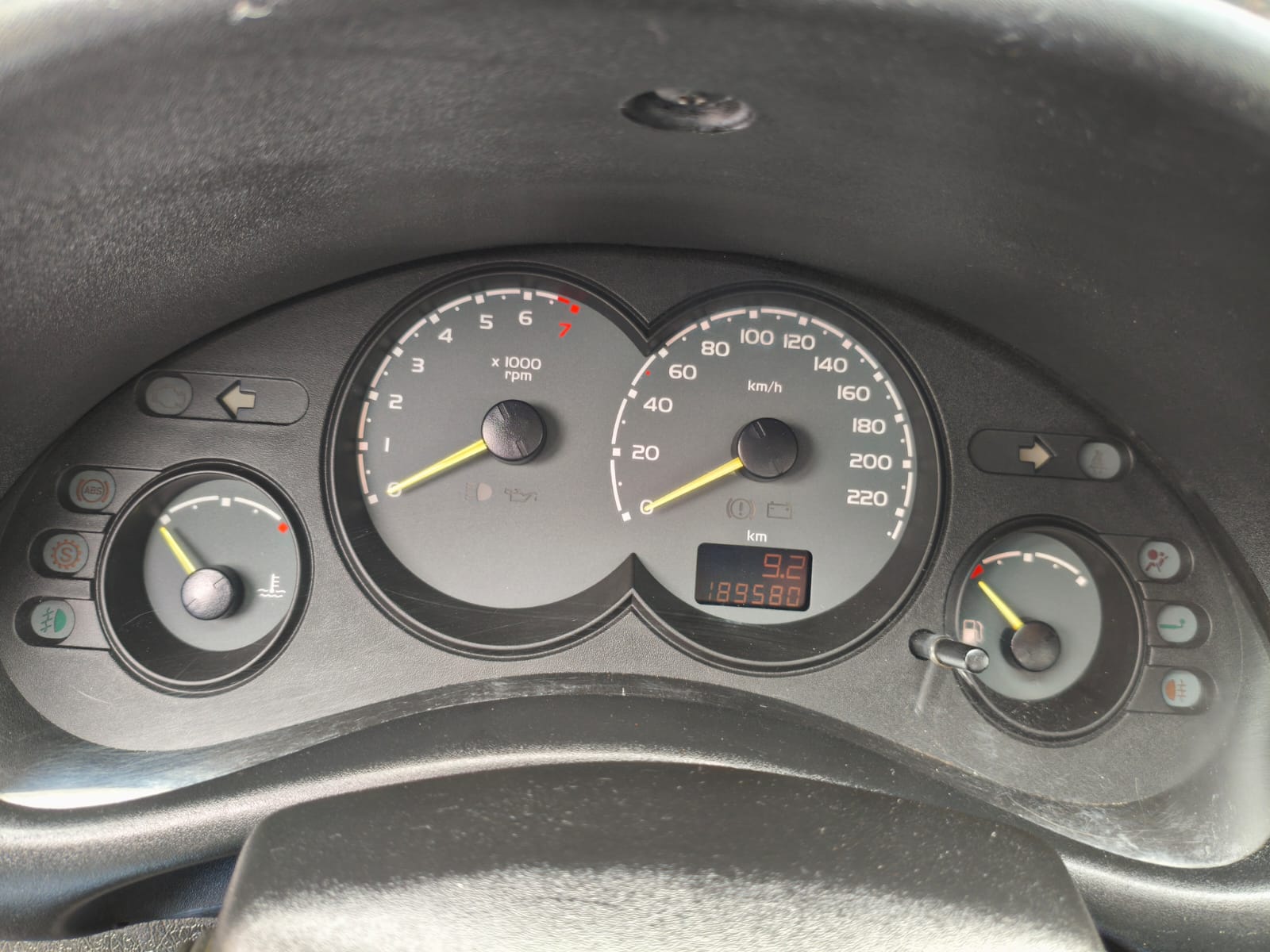 
								GM/CORSA CLASSIC LIFE 1.0 2007/2008 full									